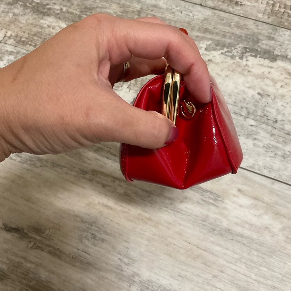 New Miu Miu kisslock red crossbody bag GWP - Picture 3 of 3